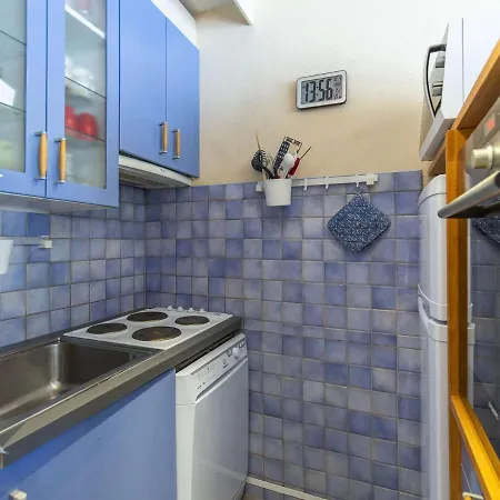 6 Personnes Au Pied Des Pistes A Gourette, Sejour Avec Balcon, Parking *